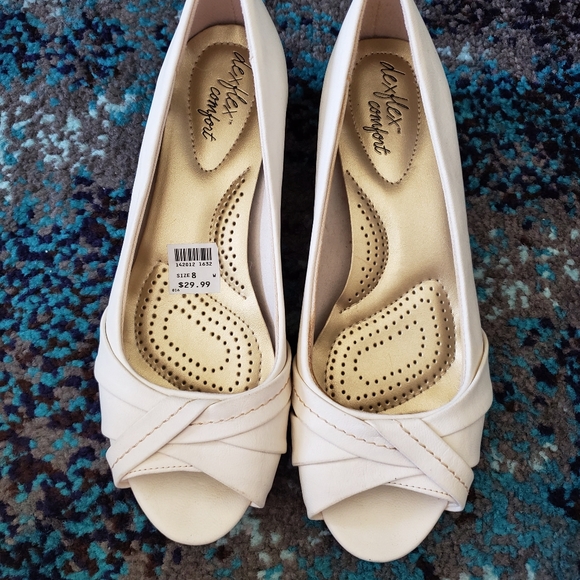 Dexflex Comfort Flats with Wedge Heel Cream 8W - Picture 2 of 8